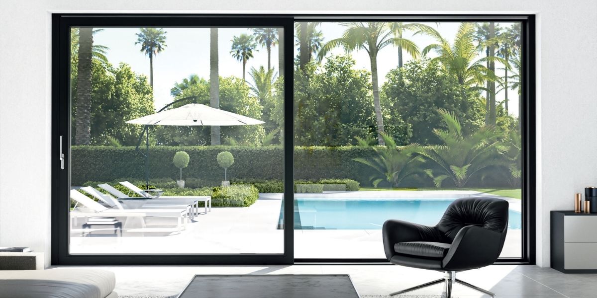 Gamma serramenti Schüco LivIng – Dolomites Infissi Triveneto Gamma completa serramenti Schüco LivIng installati da Dolomites Infissi: finestre, portoncino e alzante scorrevole LivIngSlide in abitazione nel Triveneto