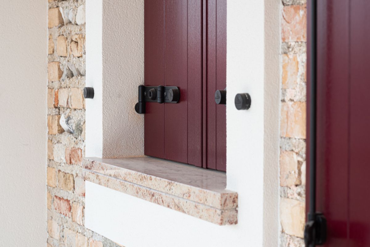 Finestra in PVC con vista sulle Dolomiti