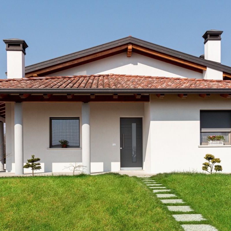 Serramento in PVC su misura a Belluno per migliorare l'efficienza energetica.